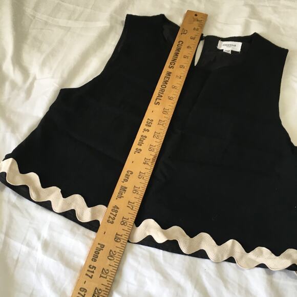 ANNIEWEAR size small black with a cream Bric-a-brac detailed accent sleeveless - Picture 9 of 11